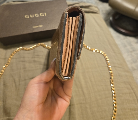 Gucci Tan Embossed Leather Wallet - Picture 7 of 7